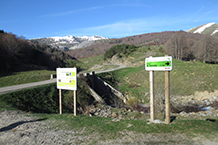 Paneles explicativos del itinerario del Bosque de Gamueta.