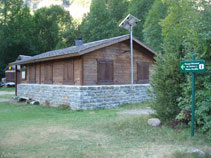 El centro de información del Parque Nacional. Nuestro camino sigue a la derecha.