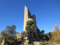 Torre circular del castillo de Sant Gervàs.