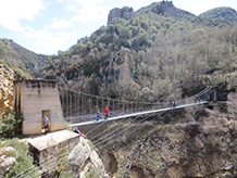 El puente colgante del barranco de Sant Jaume.