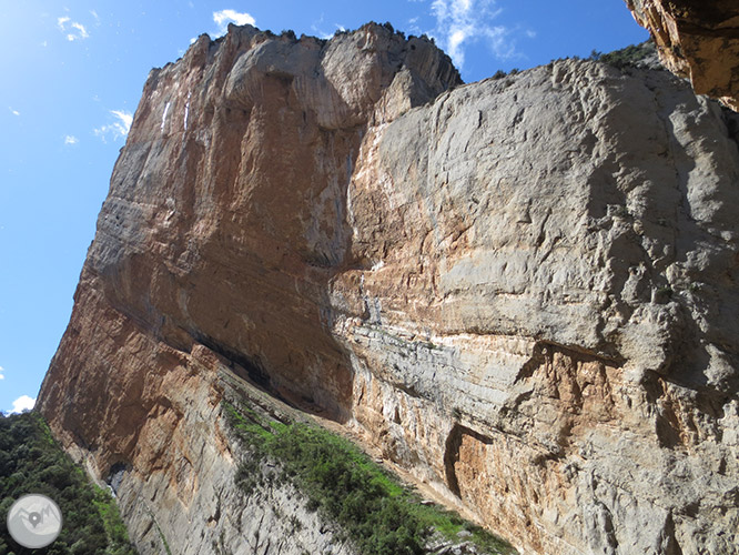 Desfiladero de Mont-rebei en la sierra del Montsec 1 