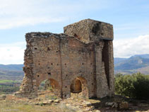 Ruinas de una torre del castillo.