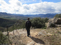 Bajando del castillo y yendo hacia el mirador.