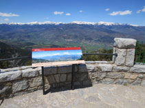 En el mirador hay algunos paneles orientativos.