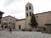 Iglesia de Santa María de n´Hug del siglo XII.