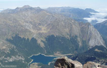 Vistas del lago de Bious-Artigues desde la cima.