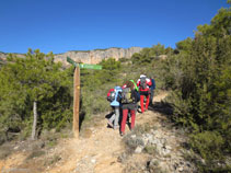 Tomamos el camino a Sant Pere de les Maleses a la derecha.