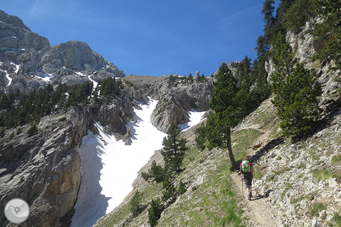 Pedraforca (2.506m) por el collado del Verdet y la Enforcadura 1 