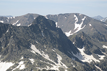 El Pico y el Cilindro de Escobes desde la Punta Sur del pico de Rulhe.