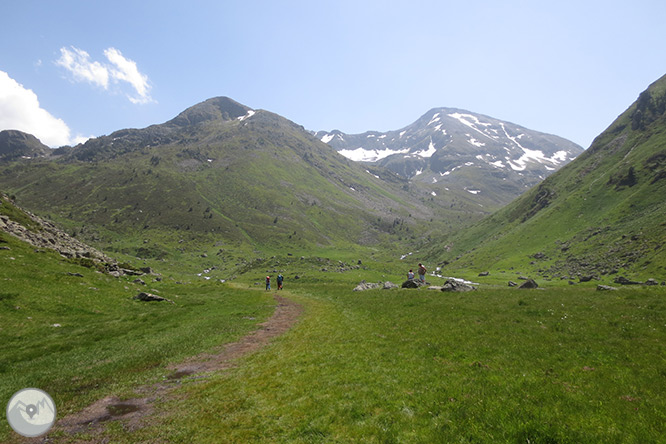 Pico de Rulhe (2.783m) desde el Pla de las Peyres  1 