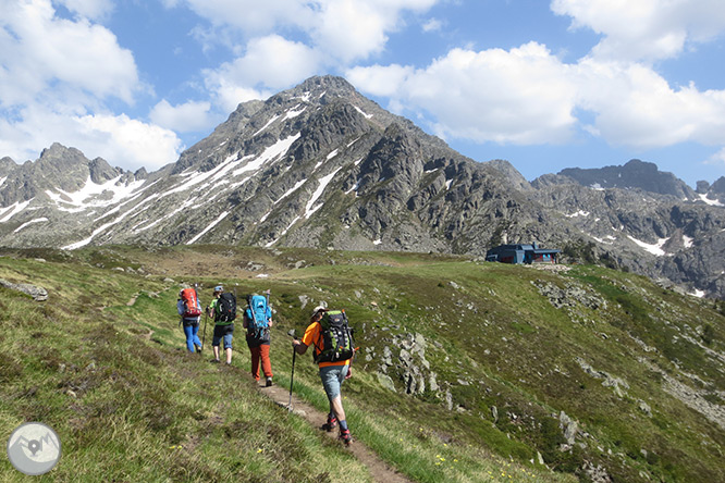 Pico de Rulhe (2.783m) desde el Pla de las Peyres  1 