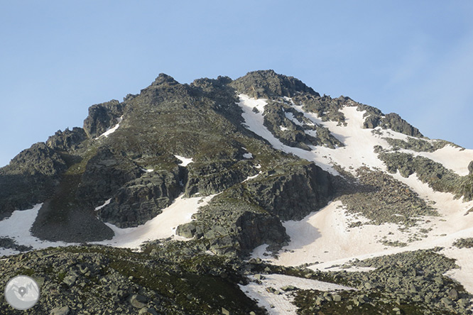 Pico de Rulhe (2.783m) desde el Pla de las Peyres  2 