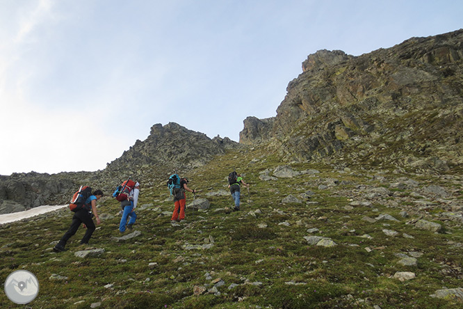 Pico de Rulhe (2.783m) desde el Pla de las Peyres  2 