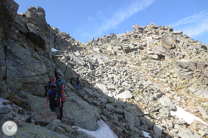 Pico de Rulhe (2.783m) desde el Pla de las Peyres  2 