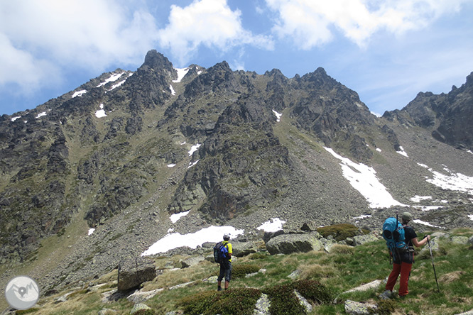 Pico de Rulhe (2.783m) desde el Pla de las Peyres  2 