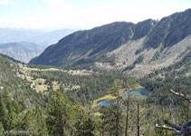 Dejamos atrás el lago de Lladres y los lagos Trescuro.