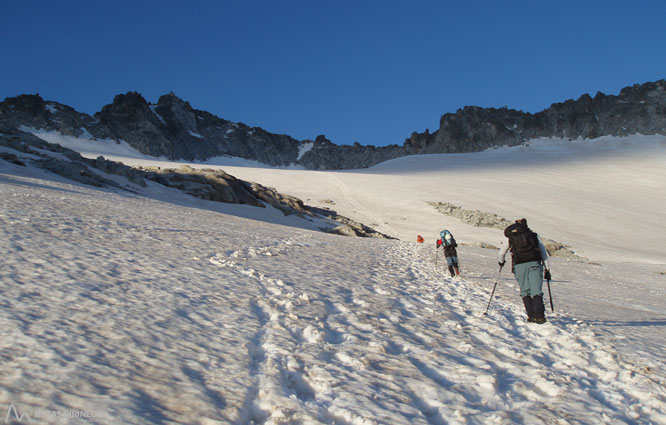 Maladeta Oriental (3.308m) y pico Abadías (3.271m) por la Renclusa 2 