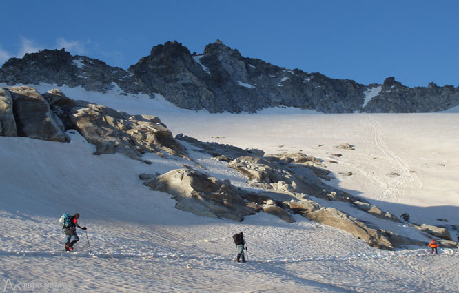 Maladeta Oriental (3.308m) y pico Abadías (3.271m) por la Renclusa 2 