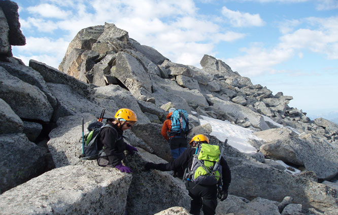 Maladeta Oriental (3.308m) y pico Abadías (3.271m) por la Renclusa 2 