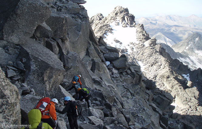 Maladeta Oriental (3.308m) y pico Abadías (3.271m) por la Renclusa 2 