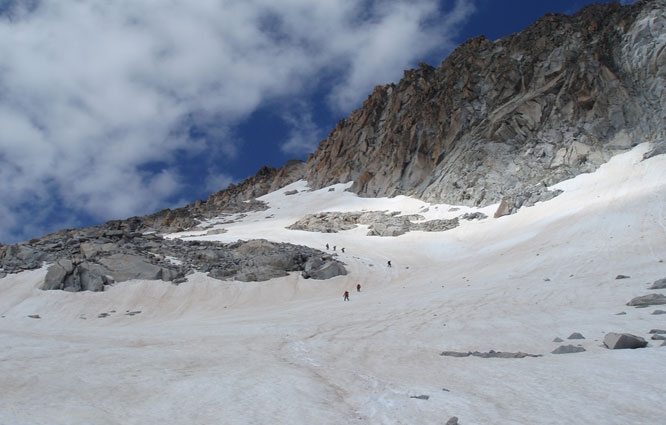 Maladeta Oriental (3.308m) y pico Abadías (3.271m) por la Renclusa 2 