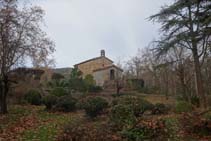 Pasamos por el lado de la ermita de Sant Pere Màrtir.