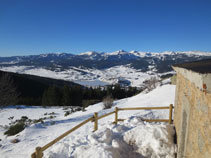 Vistas al O desde el refugio Oller