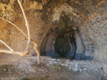 Fuente de agua en Ca la Rita 