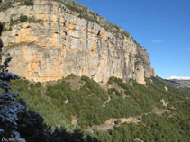 Roca de Canalda, ahora a nuestra izquierda