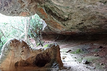 Extraña formación bajo la cueva del Marrà.