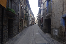 Calle que atraviesa Rialp.