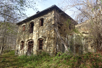 El edificio de la Mola de Sall.