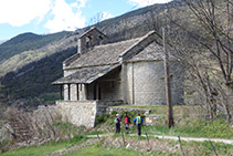 Llegando nuevamente a la iglesia de Santa Magdalena de Puigsac.